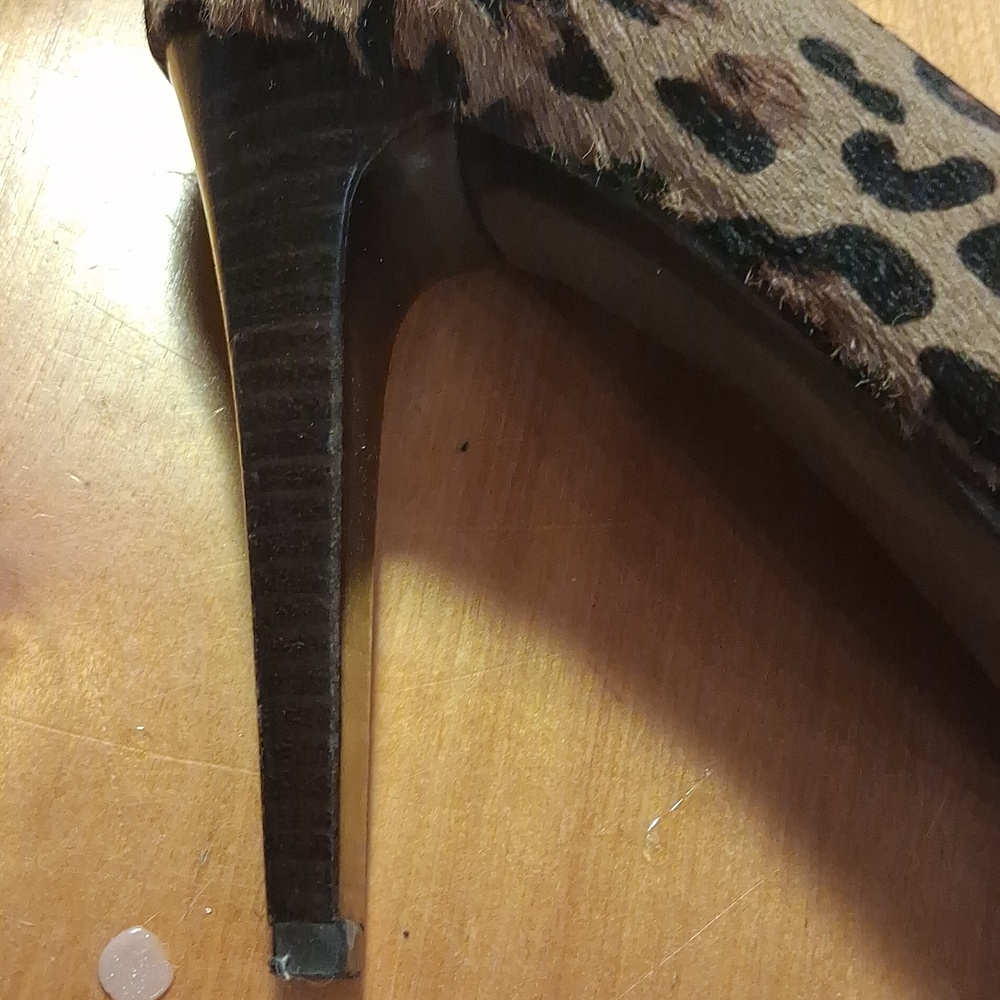 Stuart Weitzman Cheetah Heels Size 6 - Picture 9 of 15
